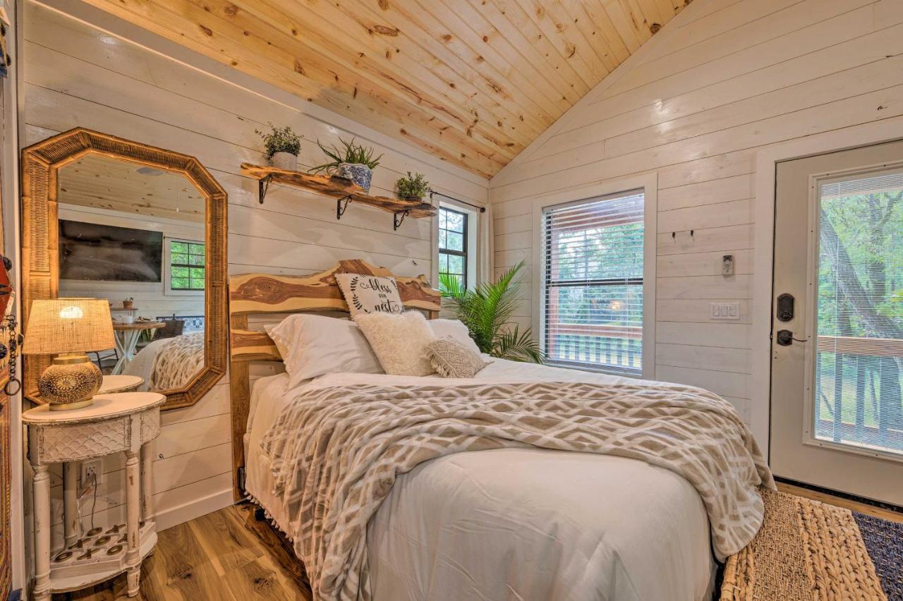 Romantic Broken Bow Cabin With Jacuzzi And Fire Pit! Екстериор снимка